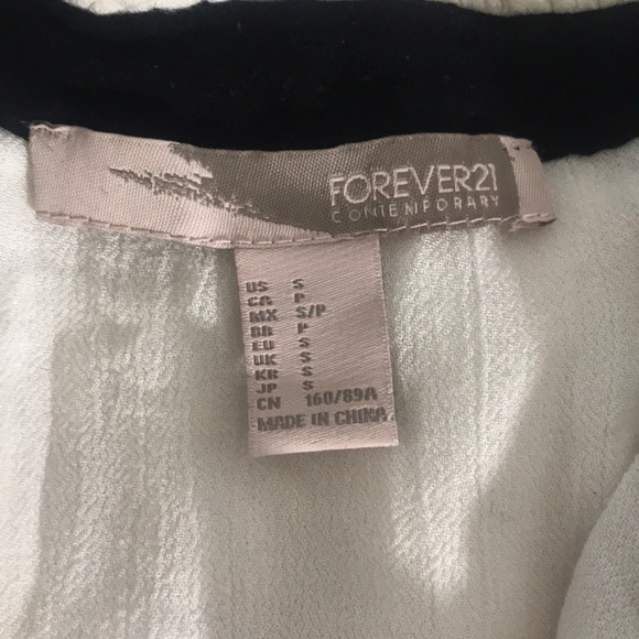 “FOREVER 21“ Sleeveless Tie Ladies Blouse . - Picture 8 of 8